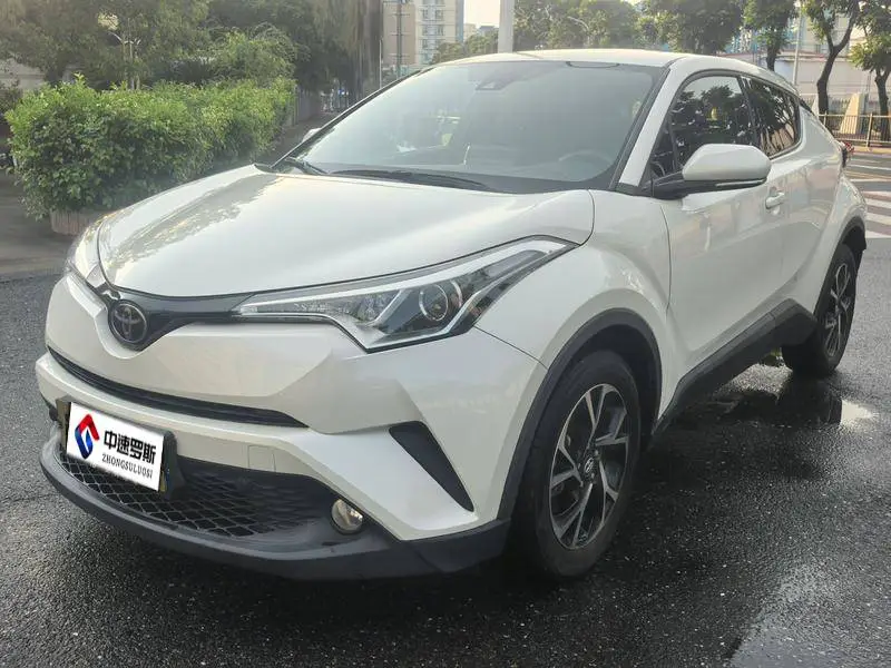Toyota C-HR 2018 2.0L Leading Edition National VI