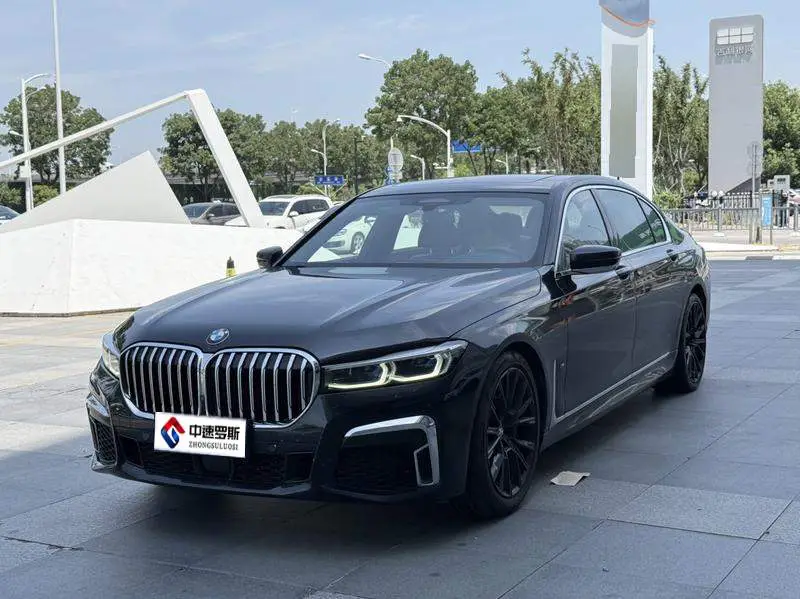 BMW 7 Series 2019 740Li xDrive Executive M Sport Package
