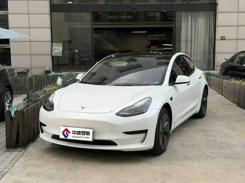 الطراز 3 2022 rear-wheel drive version