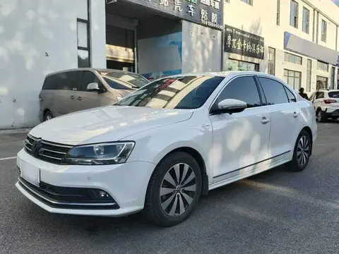 Sagitar 2015 230TSI Automatic Luxury