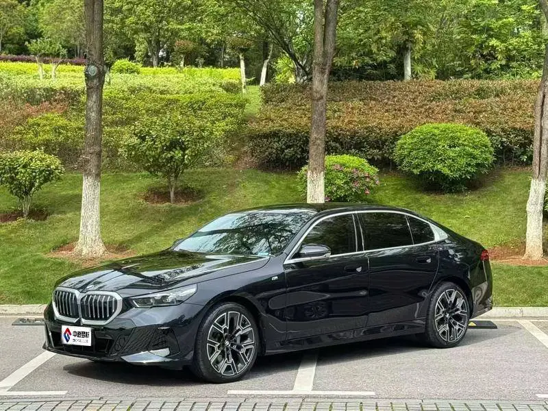 BMW 5 Series 2025 530Li Premium M Sport Package