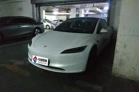 الطراز 3 2023 rear-wheel drive version