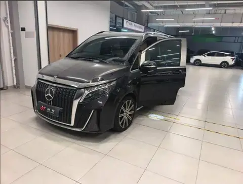 Mercedes-Benz V-Class 2022 V 260 L Long Wheelbase Luxury Edition