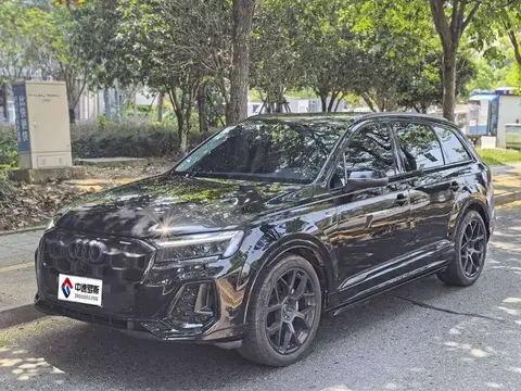 Audi Q7 2025 45 TFSI quattro S line Black Warrior