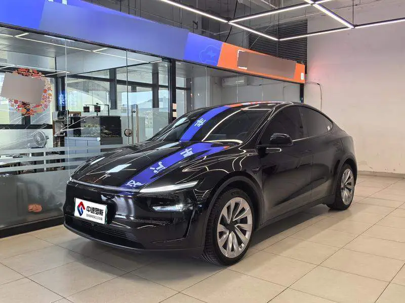Modelo Y 2025 rear-wheel drive version