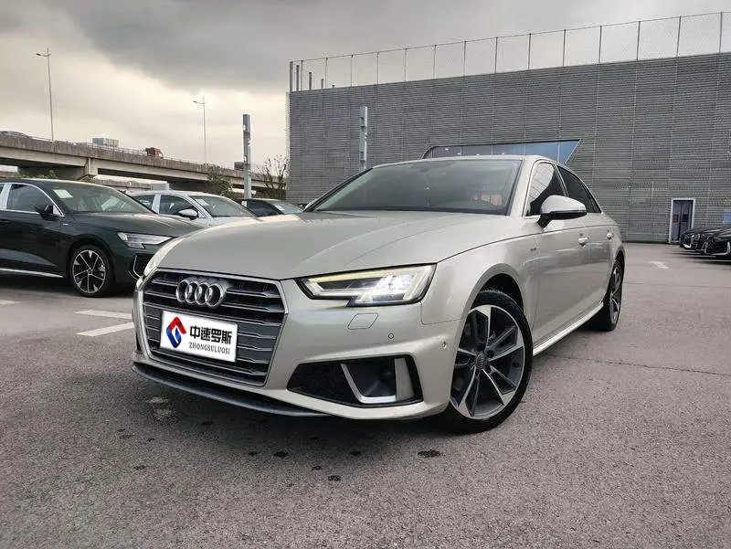 Audi A4L 2019 40 TFSI Fashion National VI