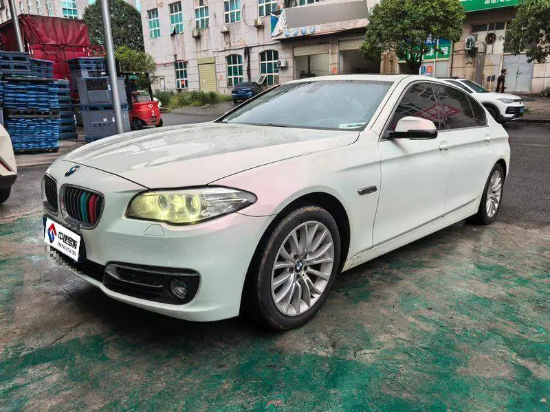BMW 5 Series 2014 525Li Luxury Design Package
