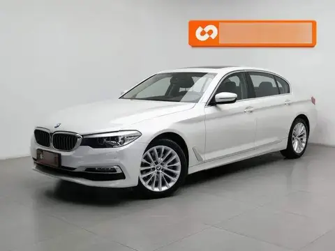 BMW 5 Series 2019 525Li Luxury Package