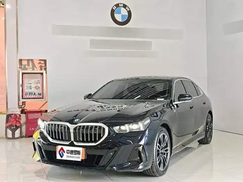 BMW 5 Серия 2024 530Li Leading M Sport Package