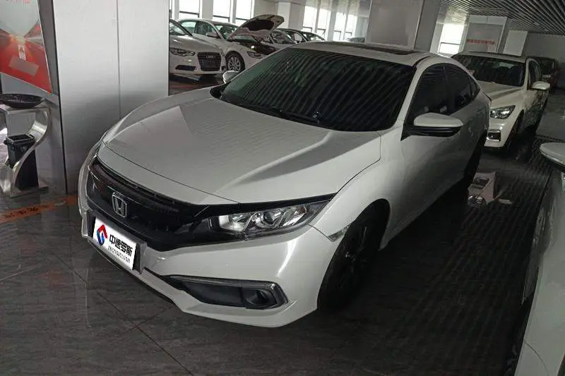 Civic 2019 220TURBO CVT Dynamic Edition National VI