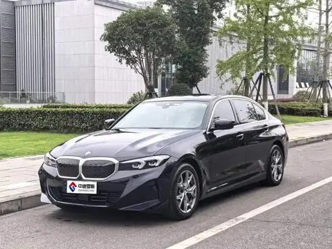 BMW i3 2025 eDrive 35 L