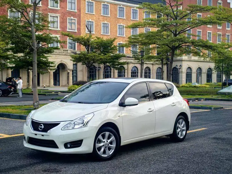 TIIDA 2011 1.6L CVT Intelligent Model