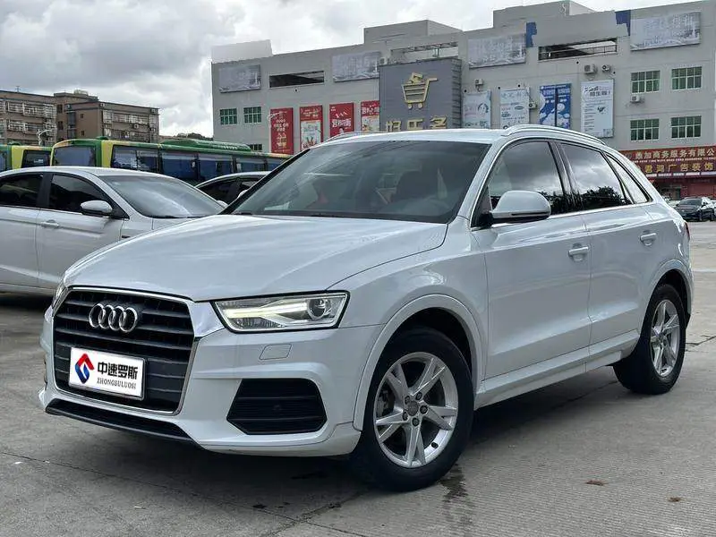 Audi Q3 2017 30 TFSI Standard รุ่น