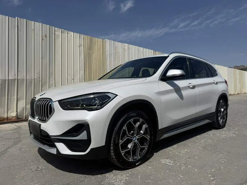 BMW X1 2021 sระบบขับเคลื่อน20Li Fashion Edition