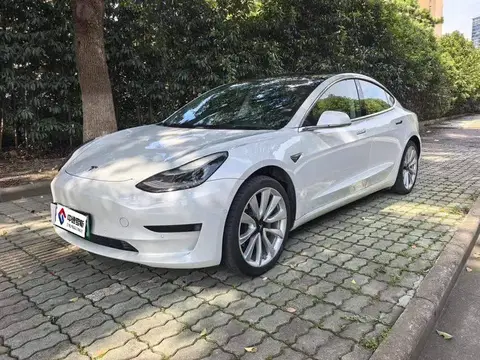 الطراز 3 2019 Standard Range RWD Upgraded Edition