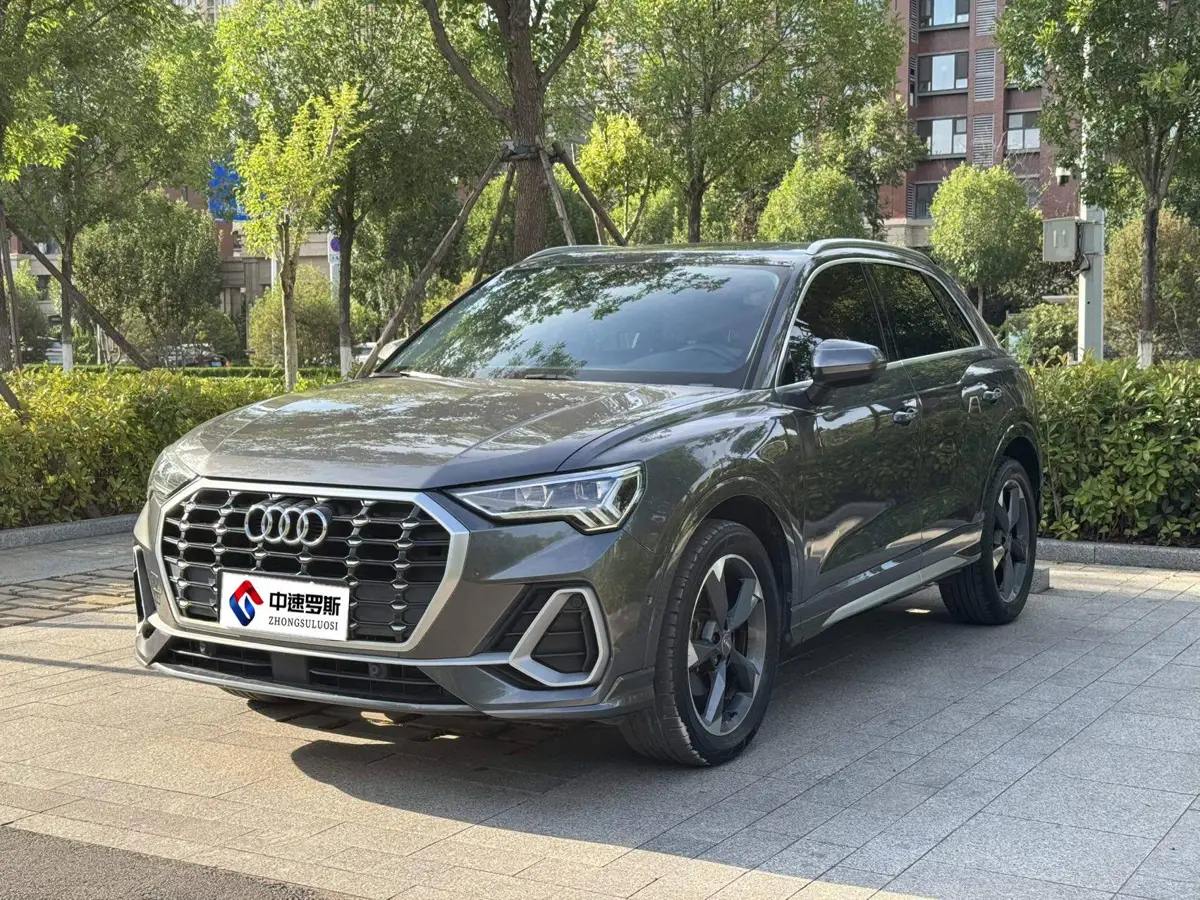 Audi Q3 2021 35 TFSI Stylish and Dynamic