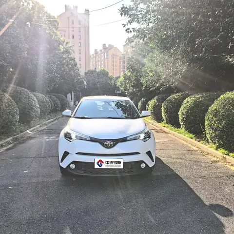Toyota C-HR 2018 2.0L Leading Sunroof Edition National VI