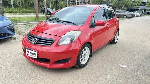 Yaris 2011 1.6E Automatic Charm Edition