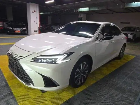 Lexus ES 2025 200 Premium Edition