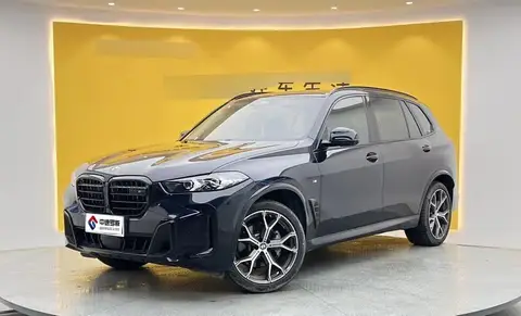 BMW X5 2023 xنظام الدفع 30Li Premium M Sport Night Edition