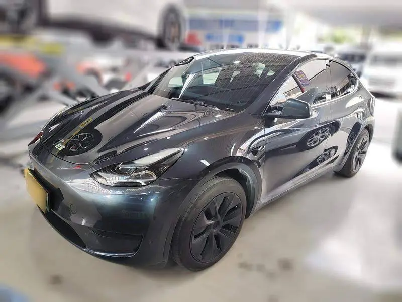 Modèle Y 2024 rear-wheel drive version