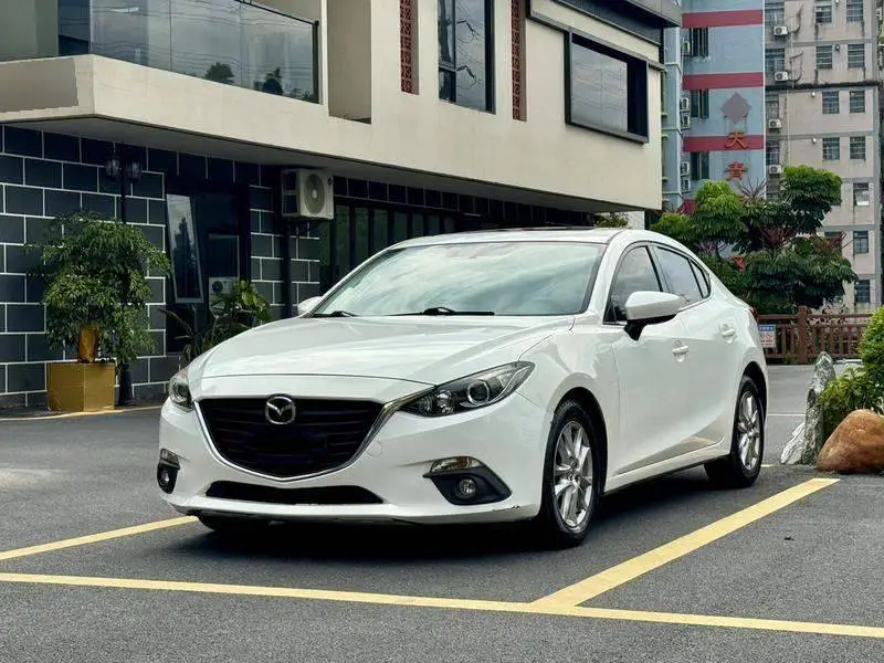 Mazda 3 Angkesaila 2016 Sedan 1.5L Automatic Luxury