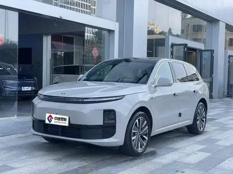 Ideal L6 2025 Pro Intelligent Refresh Edition
