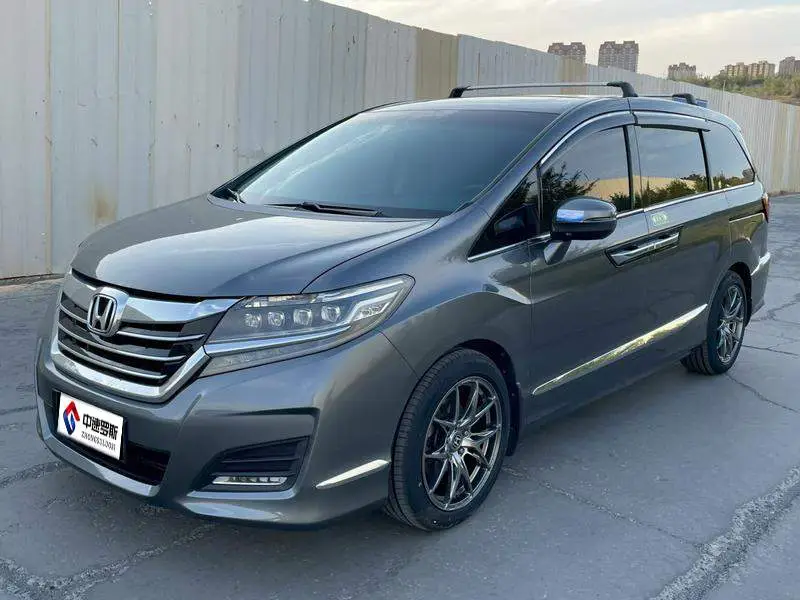 Elysion 2016 2.4L Luxury Edition