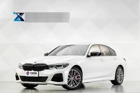 BMW 3 السلسلة 2022 325i M Sport Night Edition