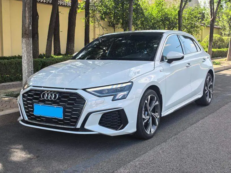 Audi A3 2022 Sportback 35 TFSI Luxury Sports