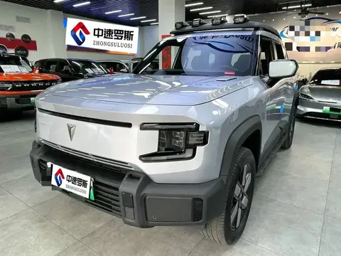 Dark blue G318 2024 4WD air suspension version