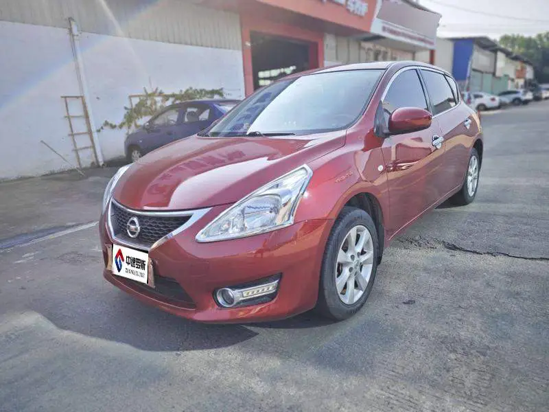 TIIDA 2014 1.6L CVT Intelligent Model