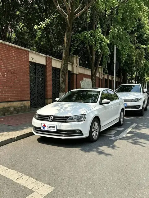 Sagitar 2017 1.6L Automatic Comfort