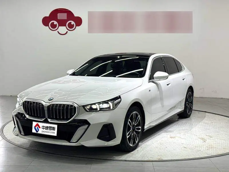 BMW 5 السلسلة 2024 530Li Premium M Sport Package