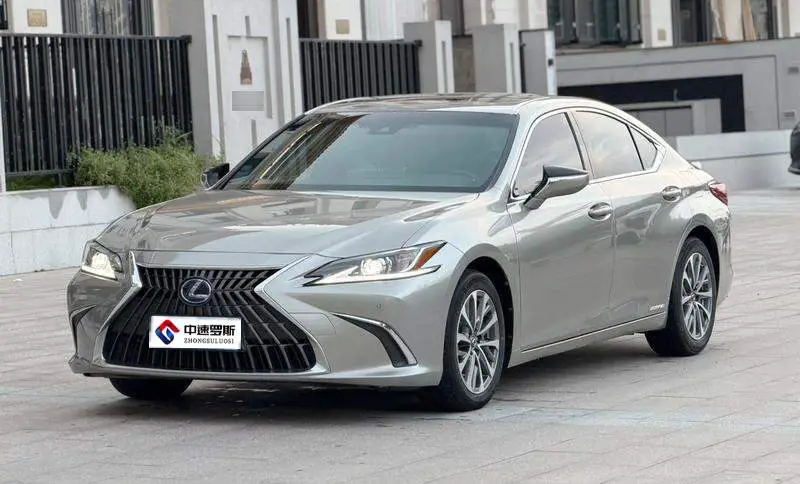 Lexus ES 2021 300h Excellence Edition