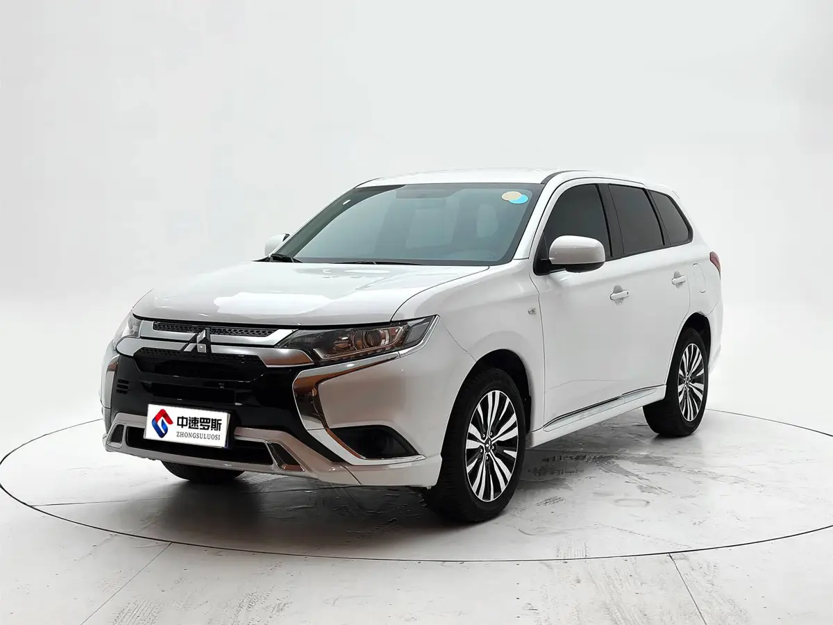 Outlander 2021 2.0L 2WD 5-seater