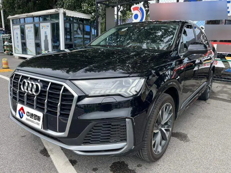 Audi Q7 2020 55 TFSI quattro S line sports model