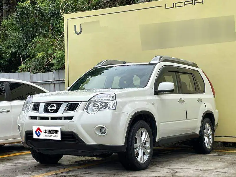 X-Trail 2012 2.5L CVT Deluxe 4WD