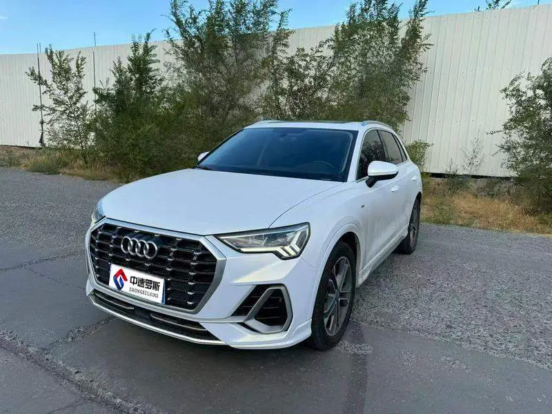 Audi Q3 2020 40 TFSI Stylish and Dynamic