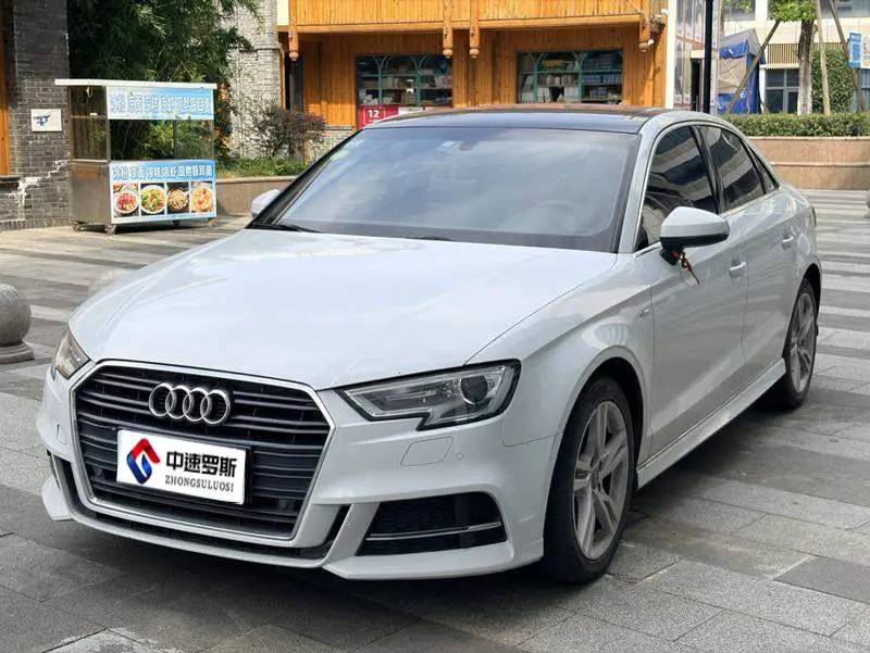 Audi A3 2018 30th Anniversary Limousine 35 TFSI Fashion Edition