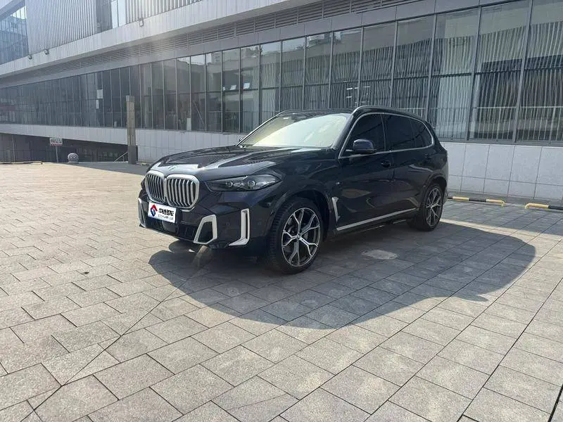 BMW X5 2023 xDrive 30Li Premium M Sport Package