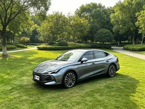 MG7 2023 2.0T Automatic Trophy+ Exciting Edition
