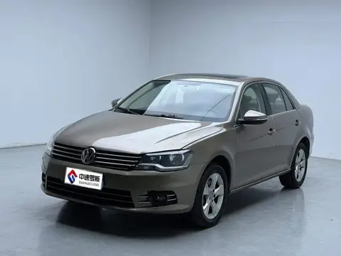 Bora 2014 1.6L Automatic Comfort