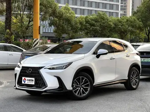 Lexus NX 2022 350h FWD Skyactiv