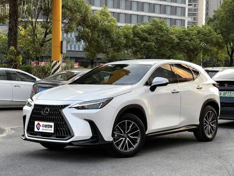 Lexus NX 2022 350h FWD Skyactiv