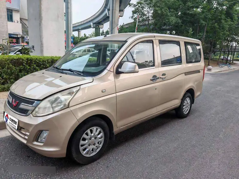 Wuling Rongguang V 2018 1.5L Standard Model