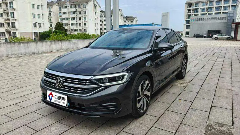 Sagitar 2025 Facelift 2 300TSI DSG Premium Edition