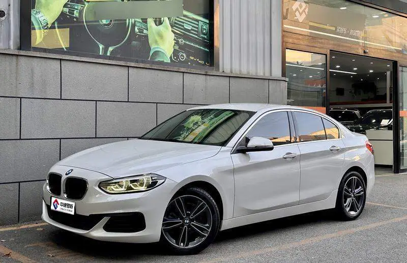 BMW 1 السلسلة 2020 120i Fashion Edition