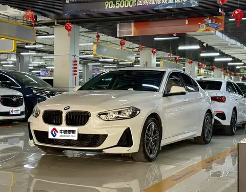 BMW 1 السلسلة 2022 120i M Sport