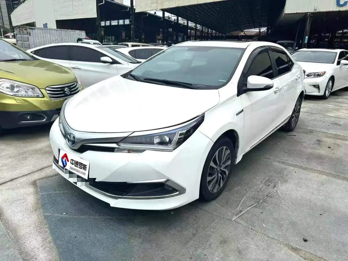 Corolla 2017 Hybrid 1.8L E-CVT Leading Edition